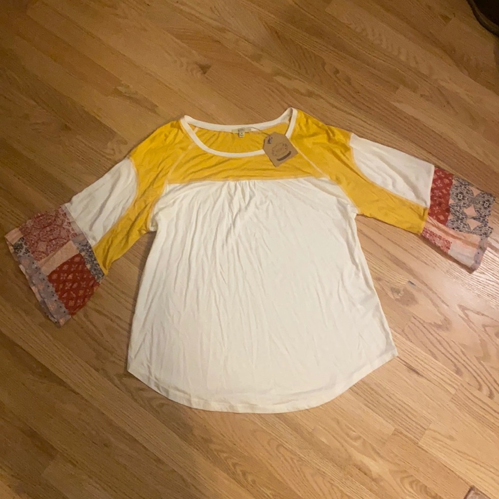 NWT Kori mustard and white tunic with patch sleeve detail in medium